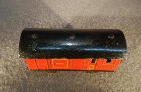 maerklin-gepaeckwagen-17220-spur-0-braun.4