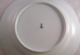 meissen-4-teller-blaue-blumen-mit-insekten-altozier-flechtrand.11