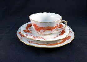 meissen-roter-drache-mit-gold-gedeck-3tlg