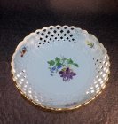 meissen-schale-blumenmalerei-und-gold-flechtrand.1