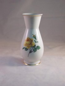 meissen-vase-gelbe-rose
