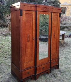 schrank-um-1920-art-deco.3