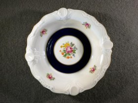 weimar-katharina-kleine-schale-kobaltblau-gold-blumen.1