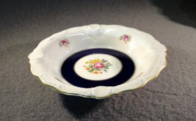 weimar-katharina-kleine-schale-kobaltblau-gold-blumen.2