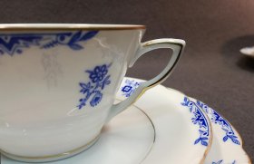 hutschenreuther-4x-gedecke-art-deco-blau-dekor-gold.4