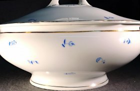 hutschenreuther-terrine-art-deko-blauer-dekor-mit-gold-suppenterrine.7