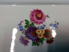 koenigskuchenplatte-teichert-meissen-blumenmalerei-und-gold.3