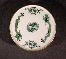 meissen-untersetzer-gruener-drache-goldschuppen.1