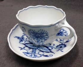 meissen-zwiebelmuster-zwei-kaffeegedecke.5