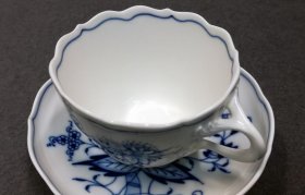 meissen-zwiebelmuster-zwei-kaffeegedecke.7