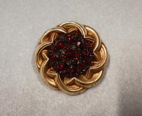 biedermeier-goldbrosche-mit-granat-anhaenger.4