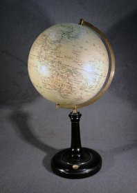 globus-um-1910-mit-kompass-p-ostergaard-columbus