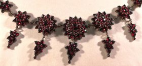 granatcollier-boehmen-um-1880.2