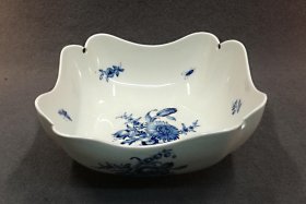 meissen-1860-1900-insekten-und-blumen-viereckschale-a.1