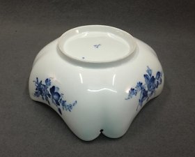 meissen-1860-1900-insekten-und-blumen-viereckschale-b.8