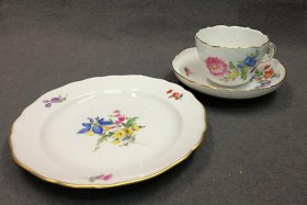 meissen-3tlg-kaffeegedeck-reiches-blumenbukett-mit-gold.1