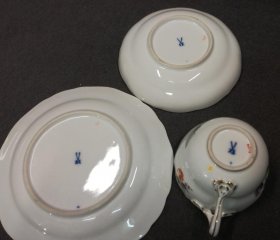 meissen-3tlg-kaffeegedeck-reiches-blumenbukett-mit-gold.8