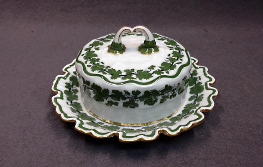 meissen-butter-od-kaeseglocke-weinlaub-und-gold-um-1880-1-wahl