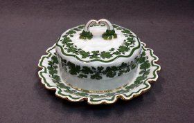 meissen-butter-od-kaeseglocke-weinlaub-und-gold-um-1880-1-wahl