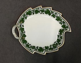 meissen-grosse-blattschale-weinlaub-mit-gold-um-1880-1-w-2v2.2