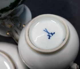 meissen-kaffeeservice-weinlaub-und-gold-um-1880-1-wahl.11