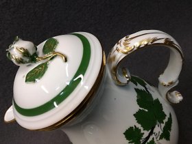 meissen-kaffeeservice-weinlaub-und-gold-um-1880-1-wahl.7