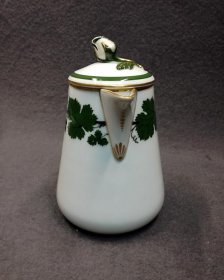 meissen-kanne-kakaokanne-weinlaub-mit-gold-um-1880-1-w.3