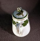 meissen-kanne-kakaokanne-weinlaub-mit-gold-um-1880-1-w.5