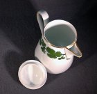 meissen-kanne-kakaokanne-weinlaub-mit-gold-um-1880-1-w.8