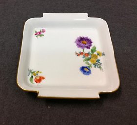 meissen-kleine-schale-blumenbukett-streubluemchen-goldrand-1-wahl.1
