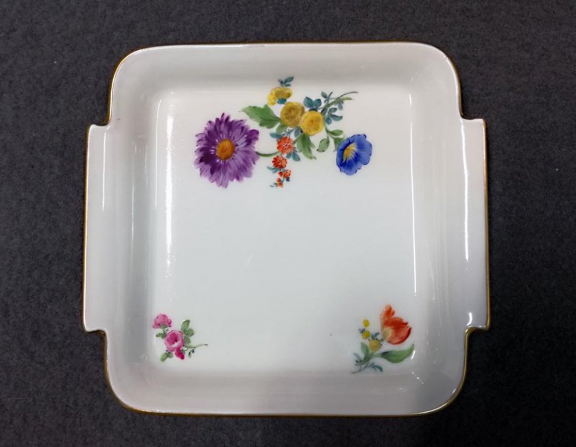 meissen-kleine-schale-blumenbukett-streubluemchen-goldrand-1-wahl