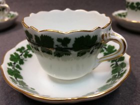 meissen-mokkatassen-weinlaub-und-gold-um-1880-1-wahl.8