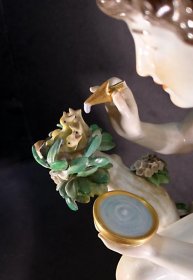 meissen-rudolf-hoelbe-amor-und-die-nachtigallen.12