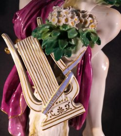meissen-rudolf-hoelbe-amor-und-die-nachtigallen.17