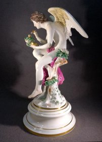 meissen-rudolf-hoelbe-amor-und-die-nachtigallen.7