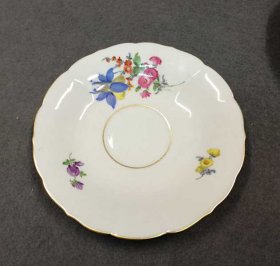 meissen-teegedeck-blumenbukett-mit-gold-3-teilig.5