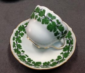 meissen-um-1880-weinlaub-mit-gold-4x-kaffeetassen-1-wahl-1880.4
