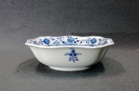 meissen-zwiebelmuster-kl-schale-quadratisch.1