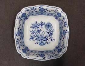 meissen-zwiebelmuster-kl-schale-quadratisch.4