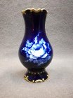 pirkenhammer-vase-kobaltblau-mit-gold-weisse-rose.1