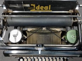 schreibmaschine-ideal-naumann-seidel-und-naumann.7