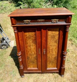 vertiko-m-saeulen-kl-schrank-gruenderzeit-ca-1880-nussbaum.2