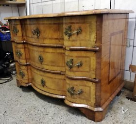barockkommode-um-1750.8