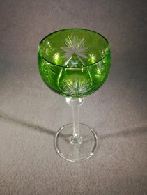 drei-roemer-kristall-weinroemer-orange-gruen-und-rot-fuss-facettiert-mit-baluster-auch-einzeln.10