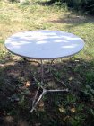 gartentisch-shabby-chic-eisengestell-mit-holzplatte.5