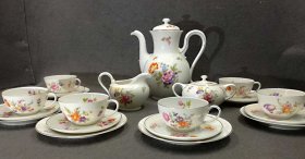 kaffeeservice-rosenthal-balmoral-blumenmalerei-buketts-und-gold