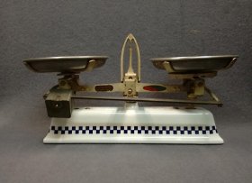 kuechenwaage-herzog-blau-kaestchenmuster-um-1900-1920.1