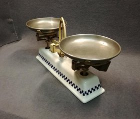 kuechenwaage-herzog-blau-kaestchenmuster-um-1900-1920.6
