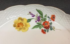 meissen-6x-suppentassen-ozier-reliefrand-reiche-blumenmalerei-gold.6