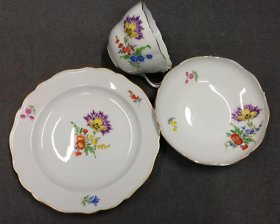 meissen-kaffeegedeck-3tlg-blumenmalerei-gold.3